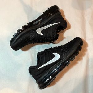 Women’s Nike Air Max Black